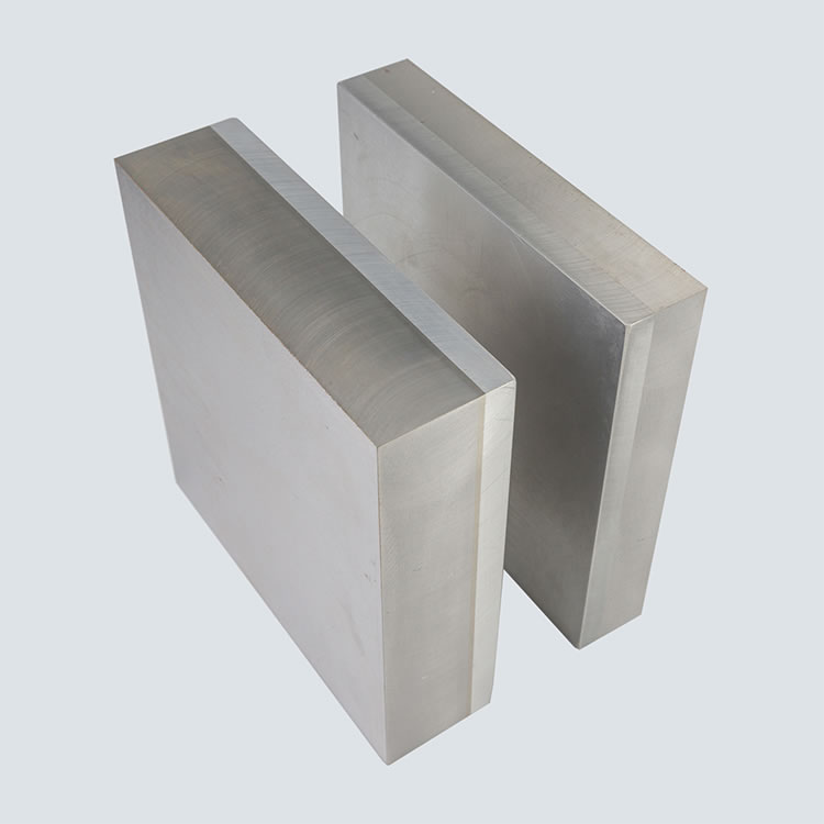 Cladding Pressure Vessel Plate with Explosive Bonding Technology