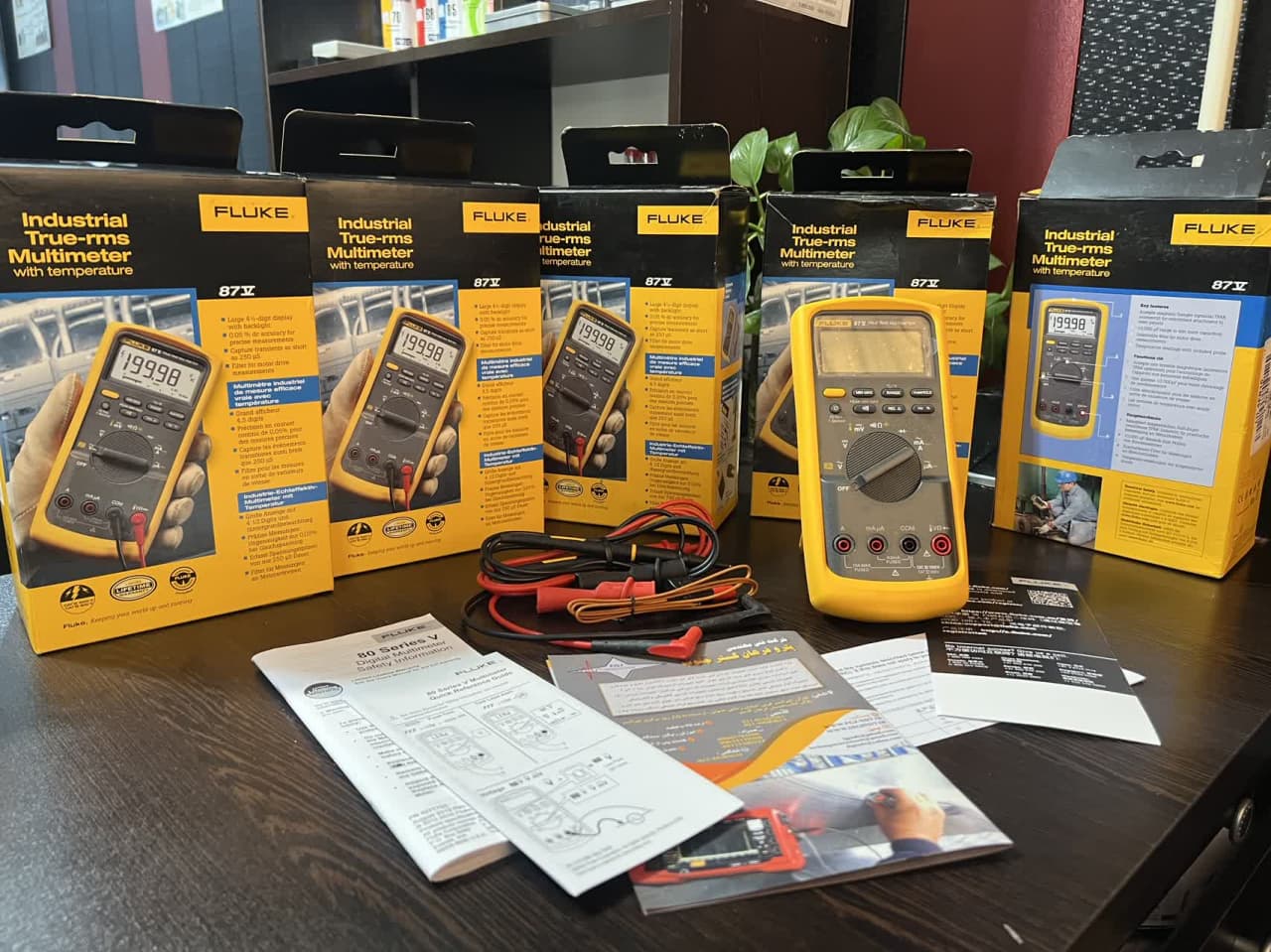 مولتی متر پرتابل مدل87V برند فلوک