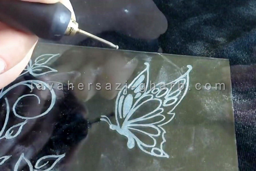 آموزش حکاکی روی شیشه