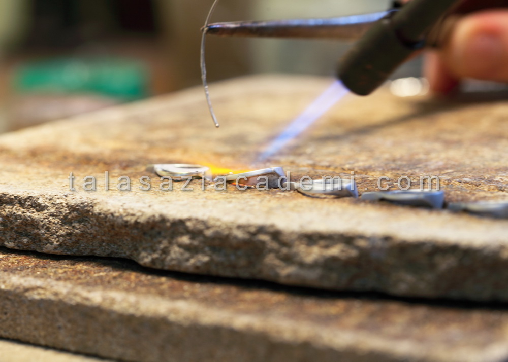 آموزش لحیم کاری طلا شرق تهران