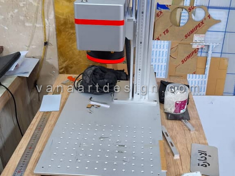 برش لیزری با دستگاه برش CNC