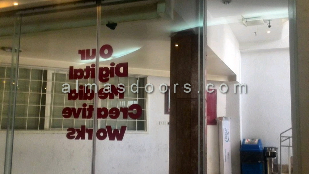 درب اتوماتیک فریم لس