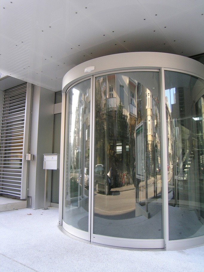 درب اتوماتیک قوسی 