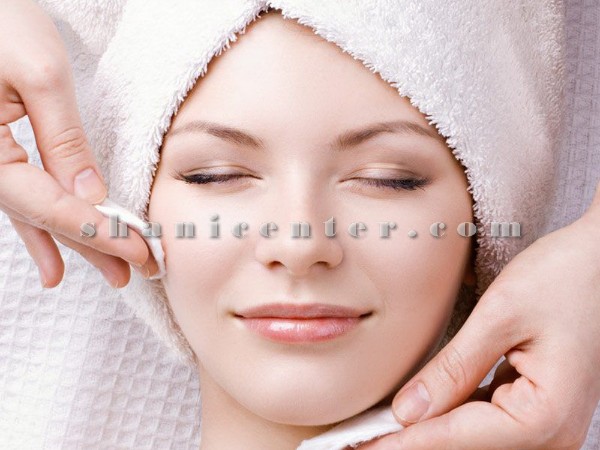 سالن پاکسازی پوست و ماساژ صورت