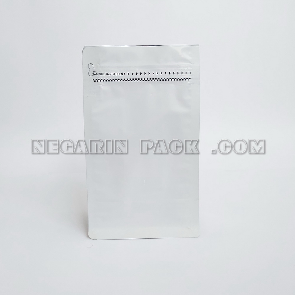 پاکت بغل کاست کوچک سفید