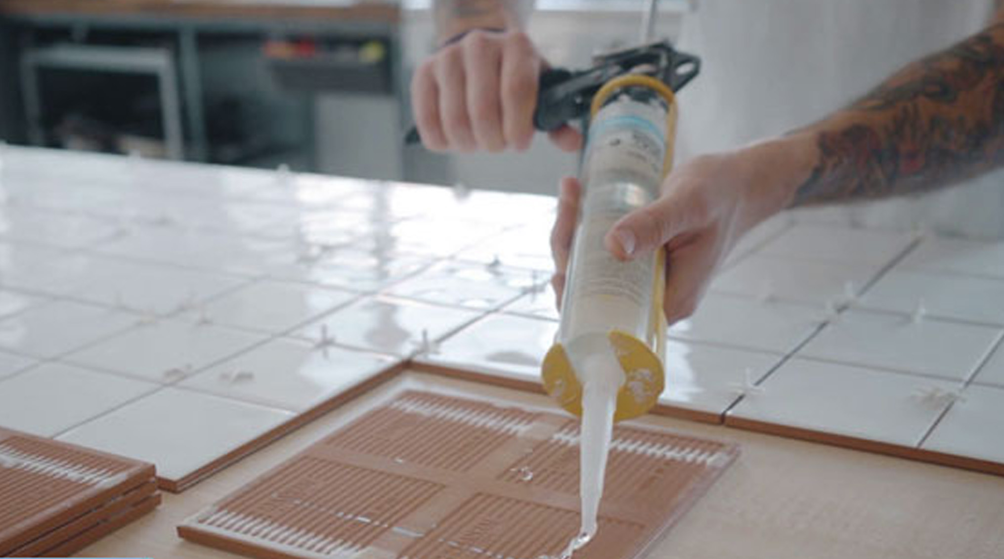 خرید چسب کاشی وسرامیک به صورت مستقیم از کارخانه