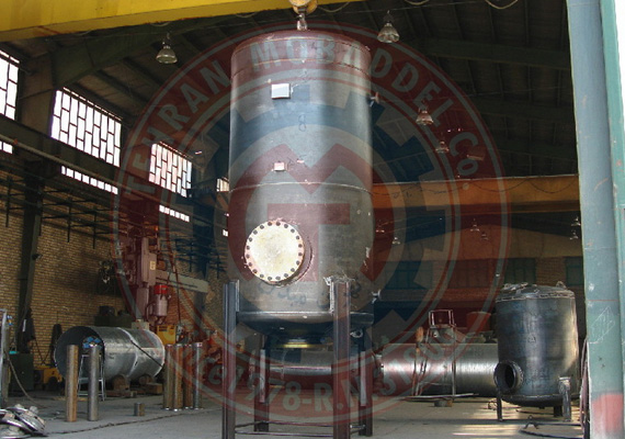 Pressure vessels with alloy steel sheets