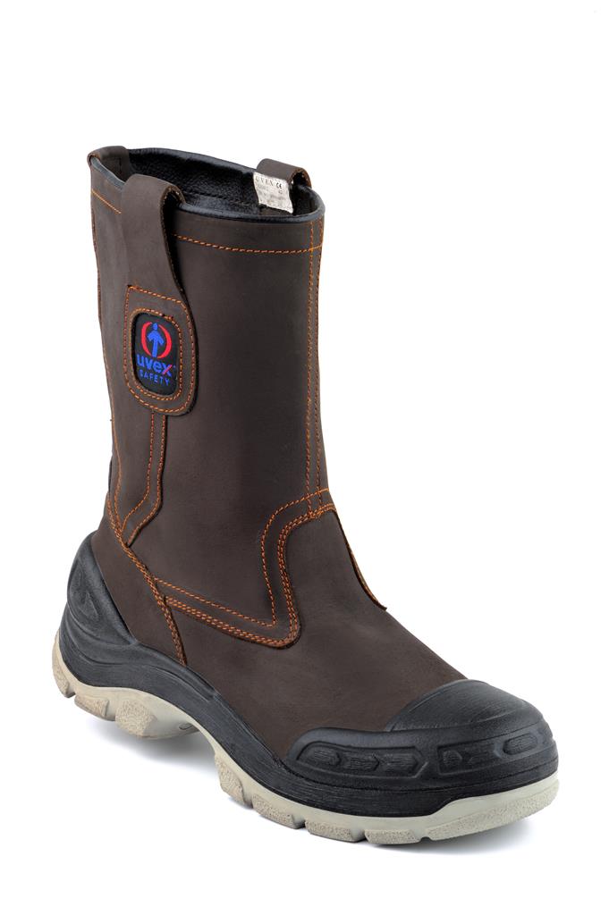 ریگربوت با چرم نبوک