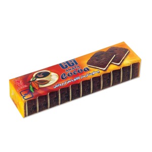 Golden cocoa cream biscuits with vanilla cream