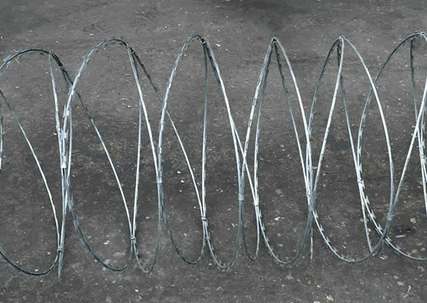 نوار تیغ خاردار