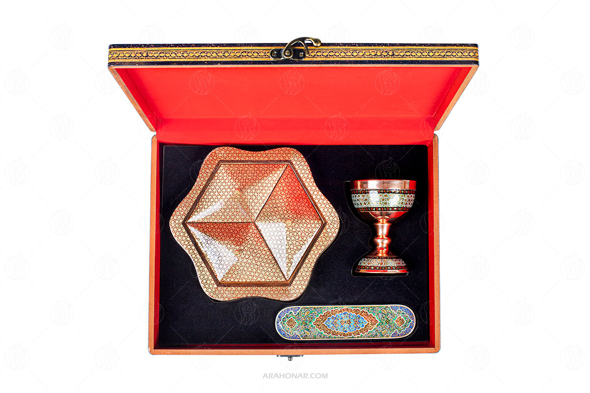 Package of chocolates and pen holders, Khatam and Sangab (151)