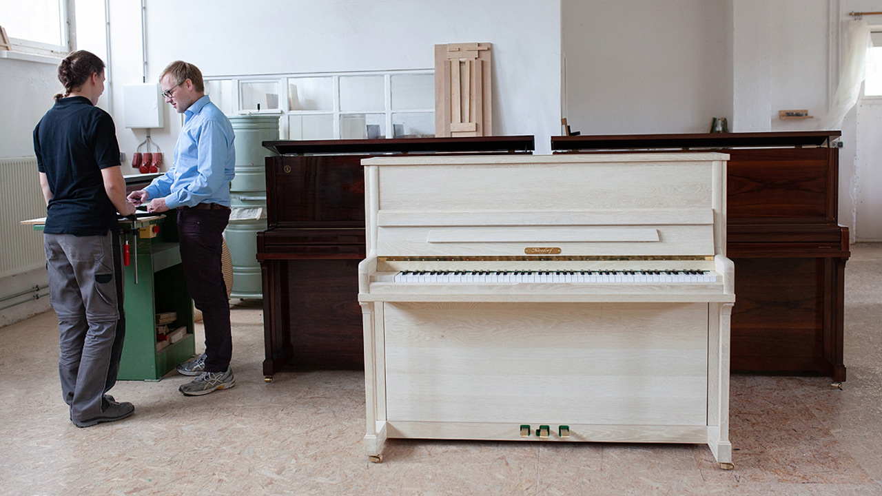 Niendorf piano 123 – Oak bleached & oiled