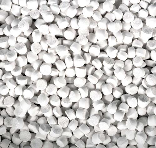 high density and good dispersion white masterbatch