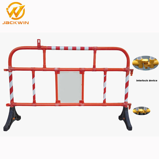 1500*1000Mm Road Plastic Traffic Barriers 360 Degree Swiveled Feet Interlock