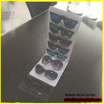 قفسه نمایش شیشه های اکریلیک سفارشی