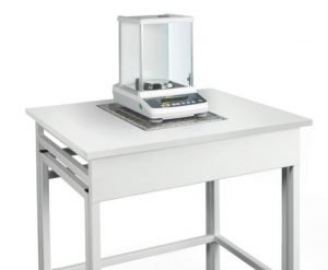 Laboratory weighing table