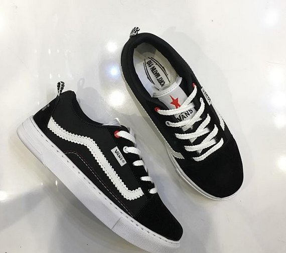 ونس دخترانه دور دوخت