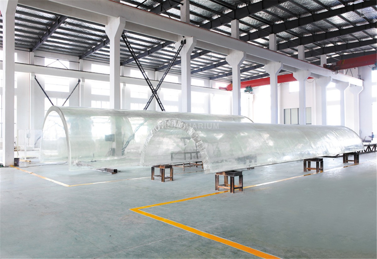 Curved acrylic panel