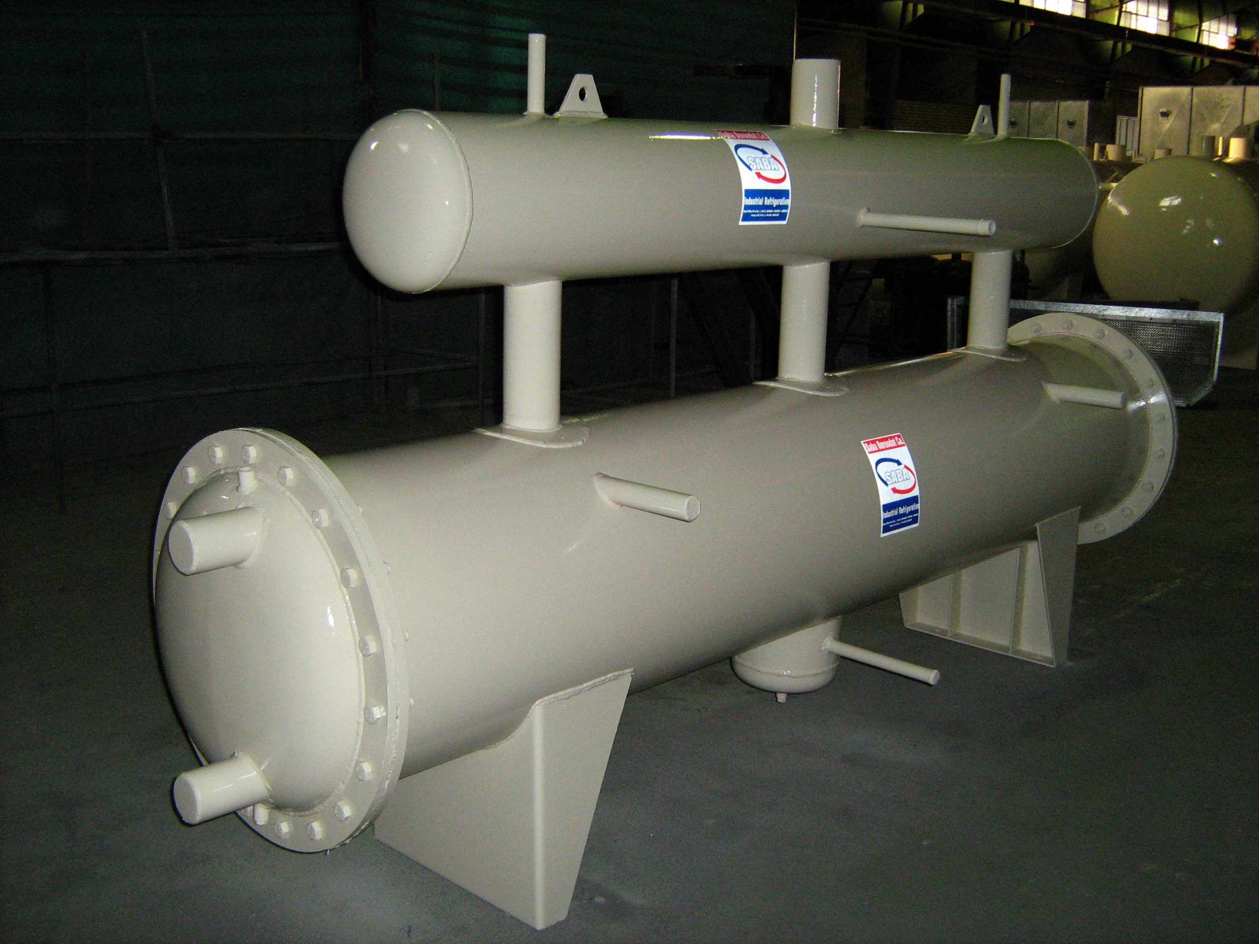 Shell and tube chiller