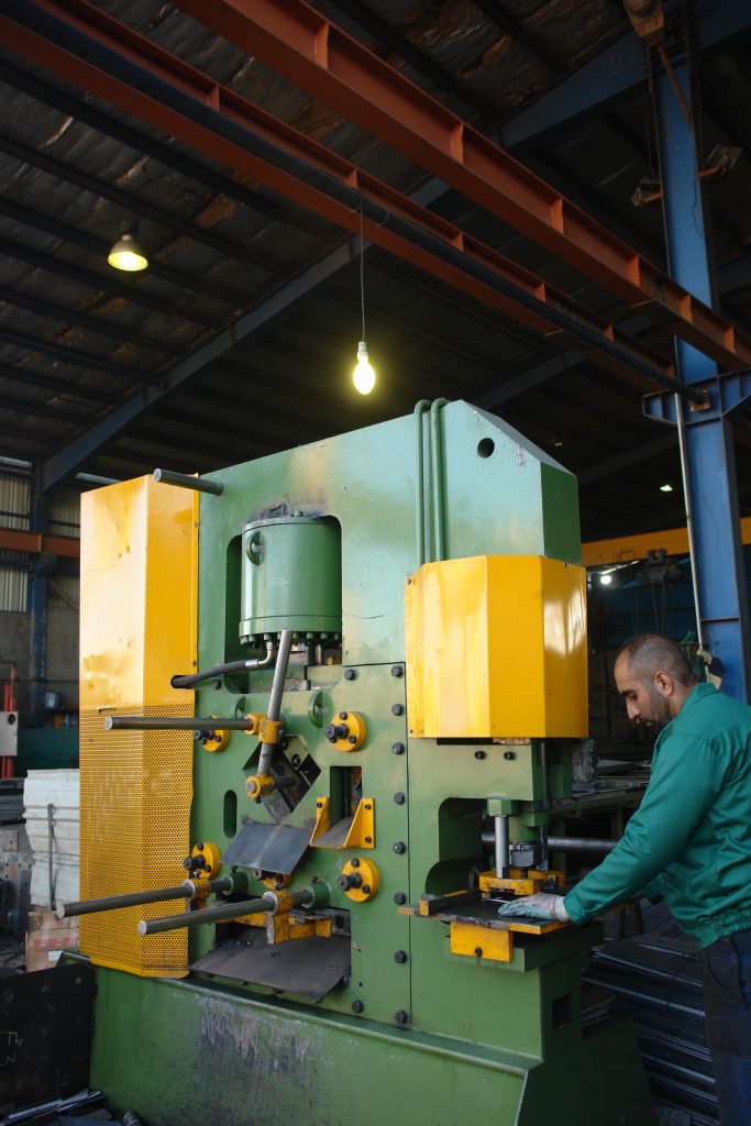 پانچ هیدرولیک هفت کاره