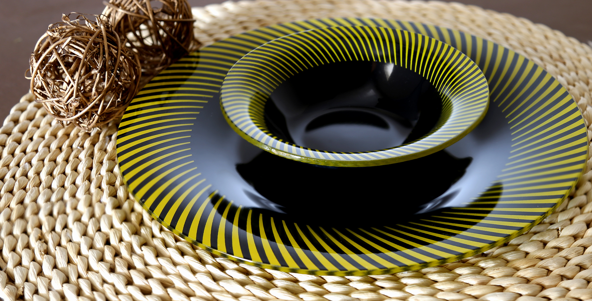 سرویس غذاخوری 25 پارچه گرد طرح سولار زرد کد 134