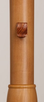 Alto recorder thumb rest in wood