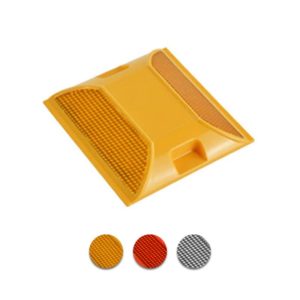 گل میخ های بازتابنده سفید کهربایی بر روی بازتابنده های جداکننده جاده پلاستیکی خطوط بزرگراه