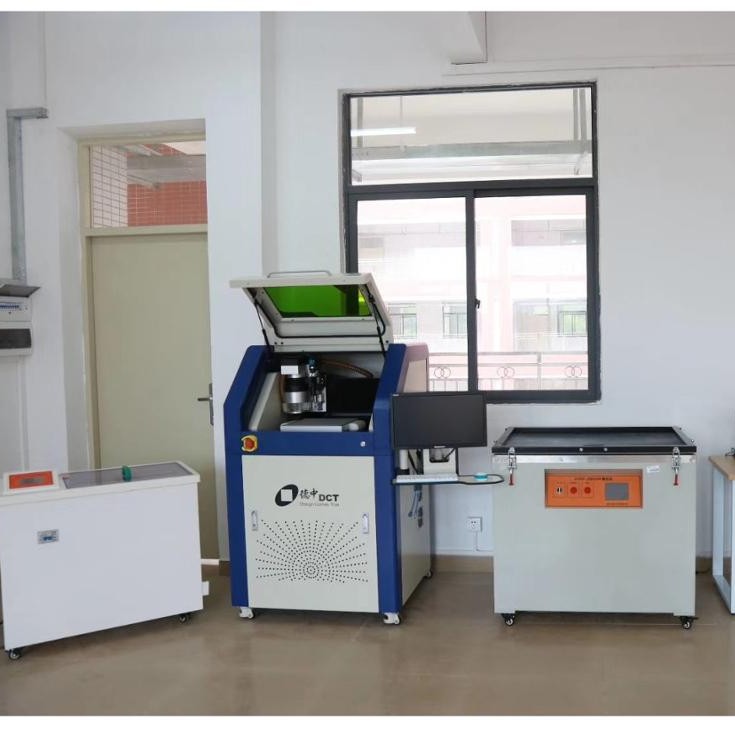 PCB drilling and milling machine