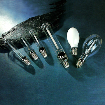 Self-Ignited Sodium Lamp with Build-in Ignitors