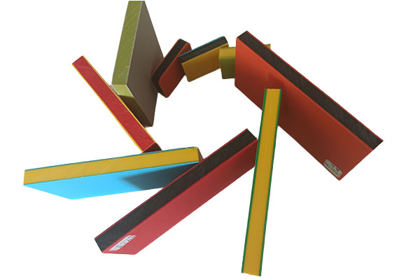 2 ورق HDPE رنگی برای تجهیزات زمین بازی