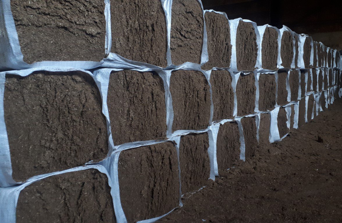 بلوک خوراک دام (ترکیبی از باگاس و ملاس)