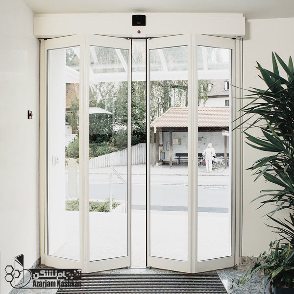 درب اتوماتیک شیشه ای تاشو