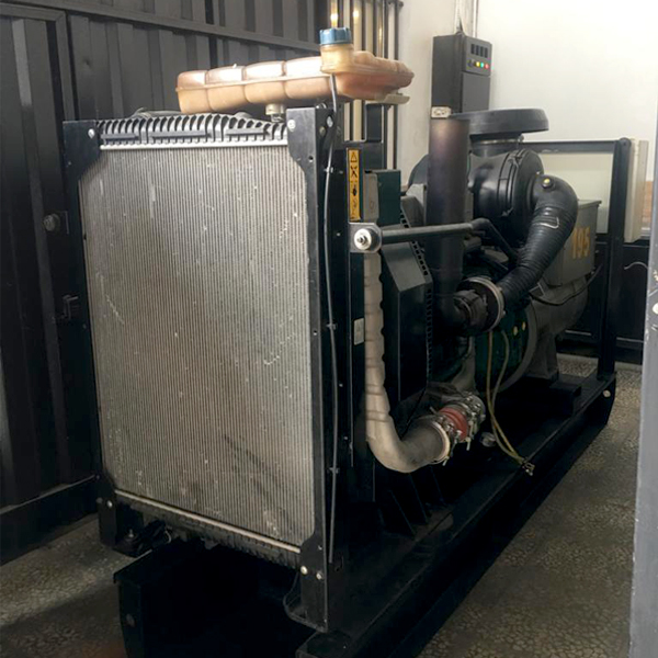 دیزل ژنراتور ولوو پنتا سوئد و لوری سامر فرانسه