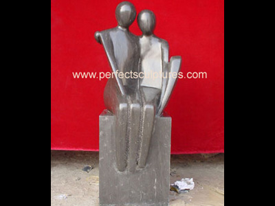 مجسمه سنگی انتزاعی