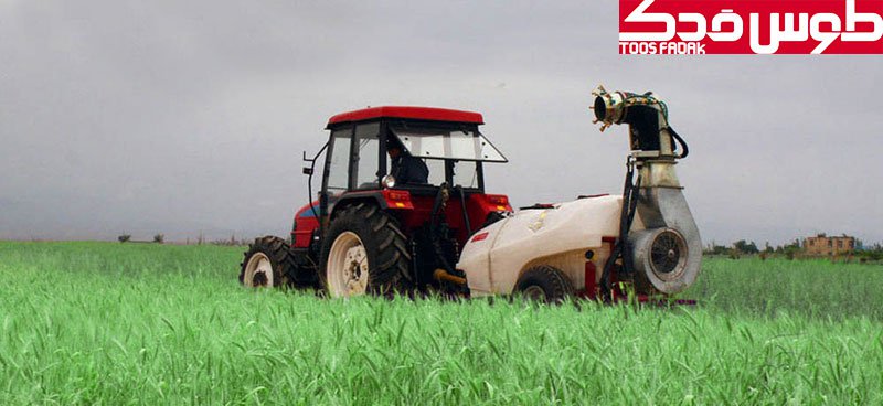 Field turbine sprayers