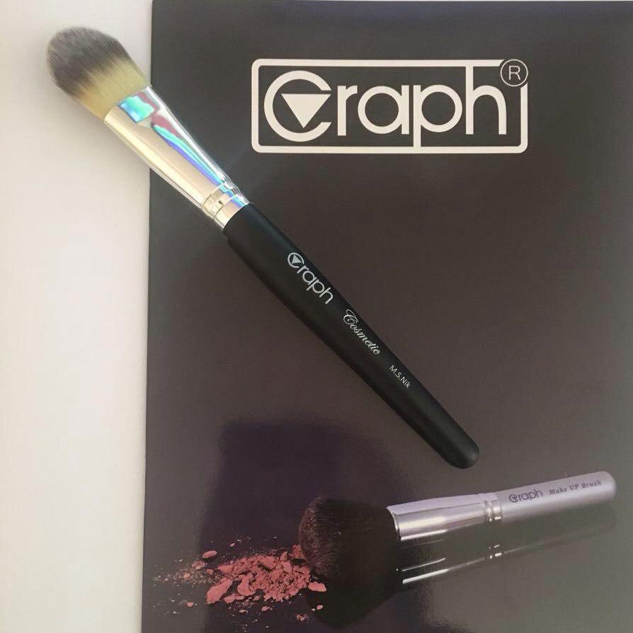 قلم آرایش و گریم – زبان گربه‌ای