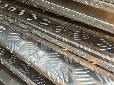 آج پله آلومینیومی ضد لغزش