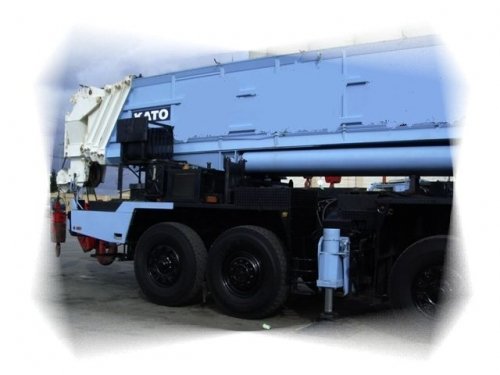 Two cab hydraulic cranes