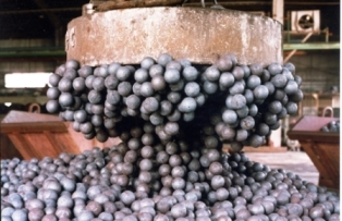 گلوله های فولادی