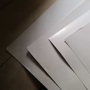 کاغذ و مقوای گلاسه