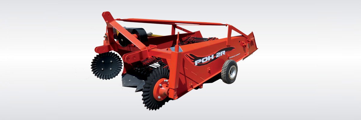 Potato harvesting machine