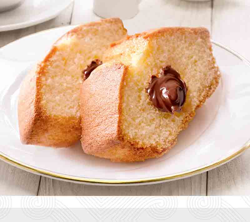 کیک روغنی با مغزی فرآورده کاکائویی - شکرین