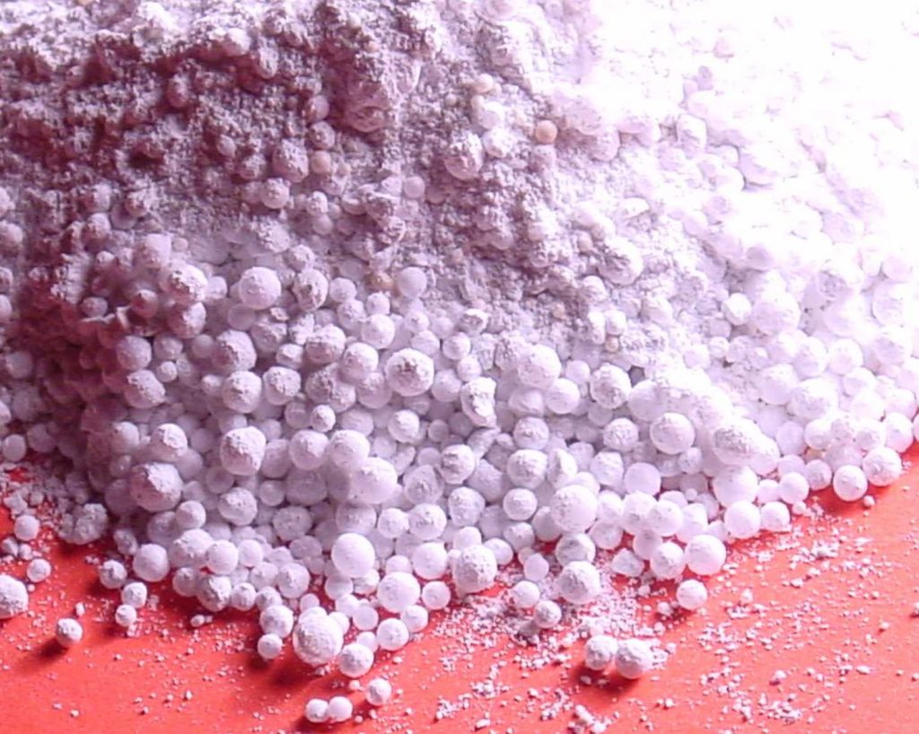 جرم ریختنی نسوز آلومینی