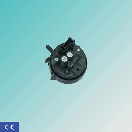 هیدروستات 4 فیش سوزنی ایتالیا Bitron