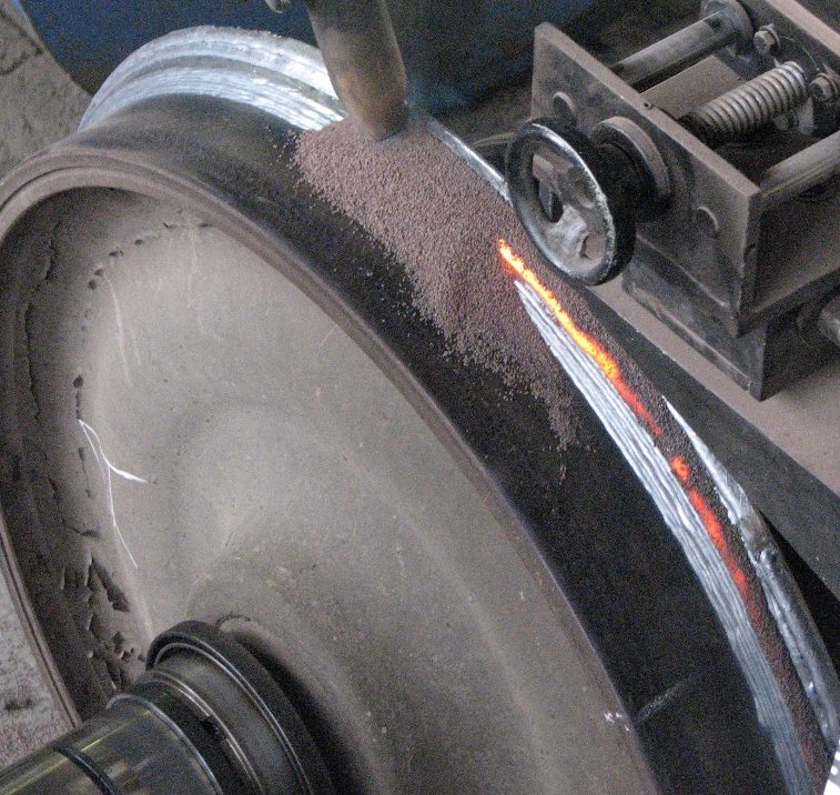 Rebuilding and welding all kinds of rail monobloc wheels