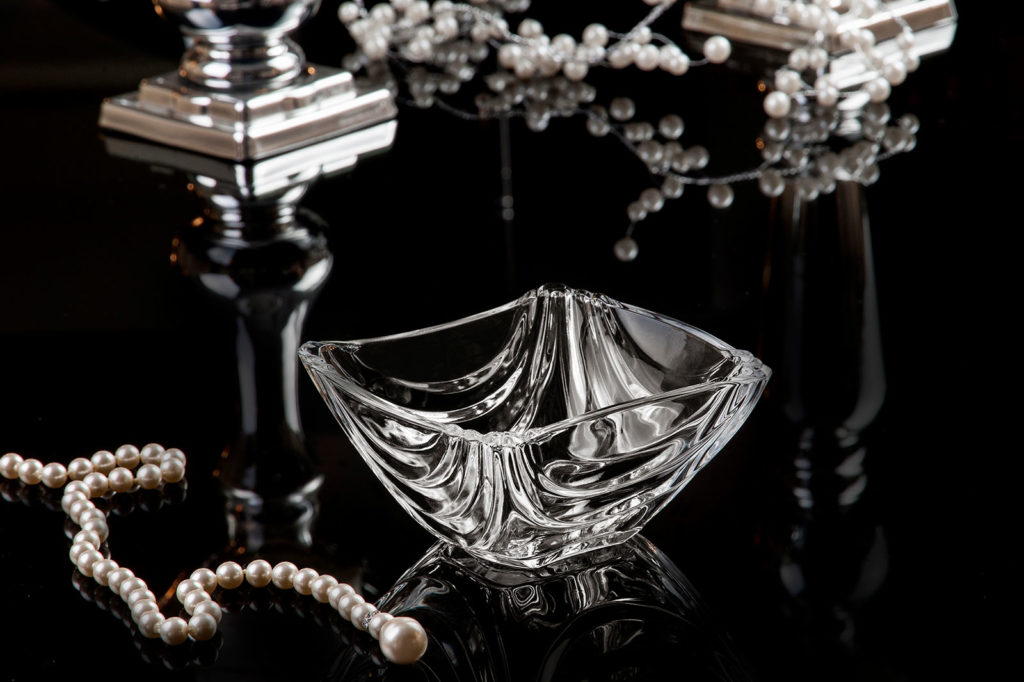 کاسه کوچک لادن-۶۹۶