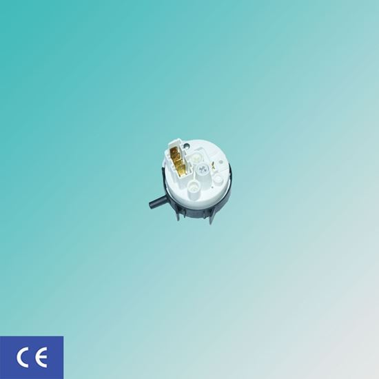 هیدروستات کندی 4 فیش سوکتی ایتالیا Bitron