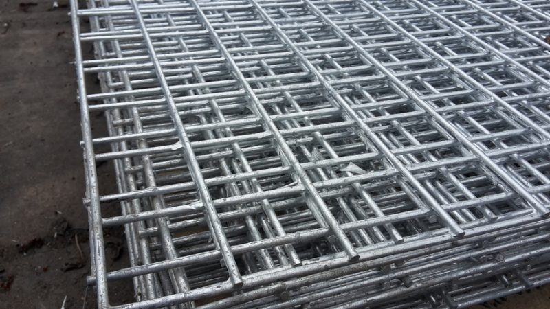 شبکه پیش جوش فولادی سبک (مش سبک)