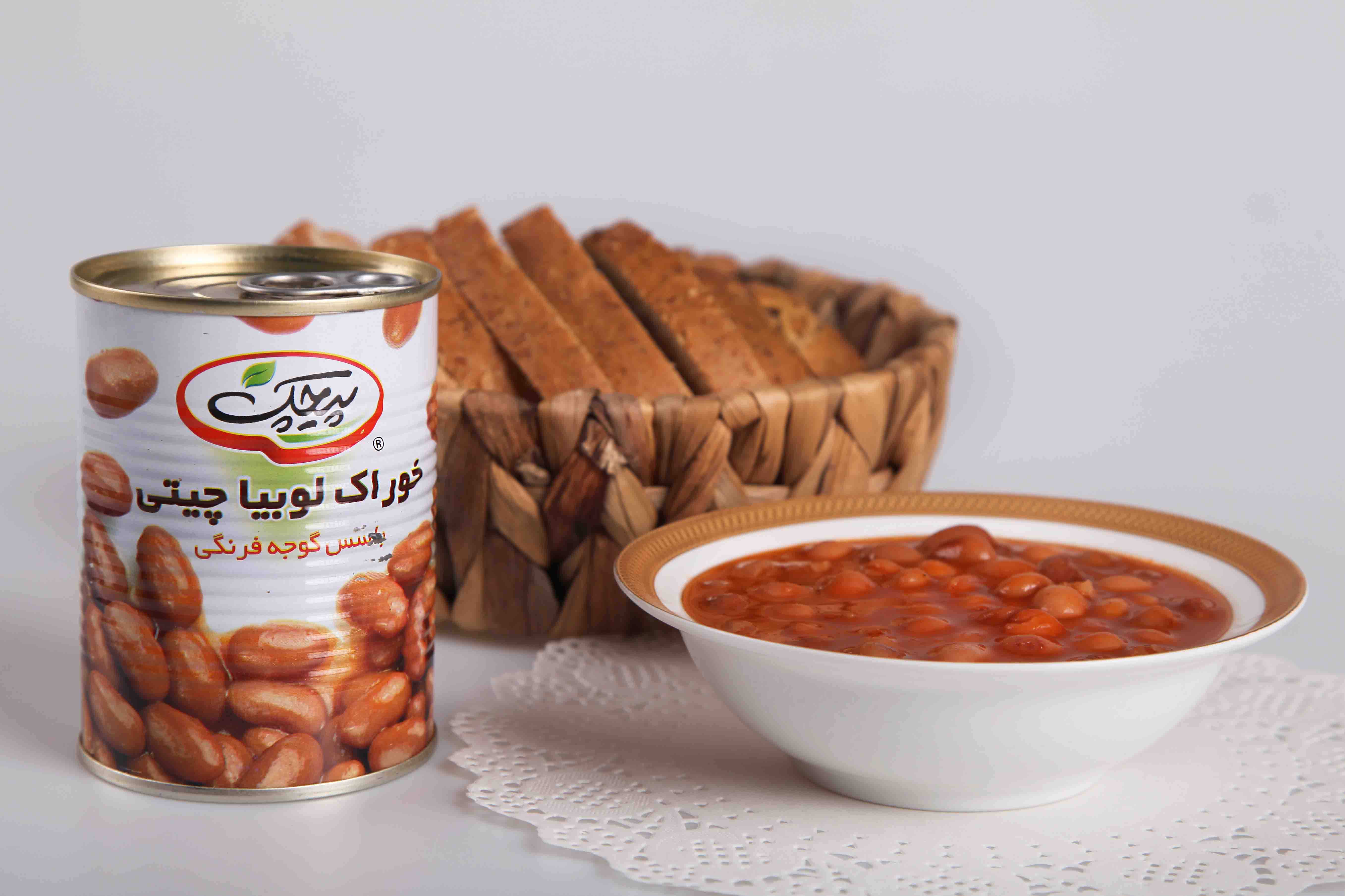 کنسرو لوبیا چیتی با سس گوجه فرنگی