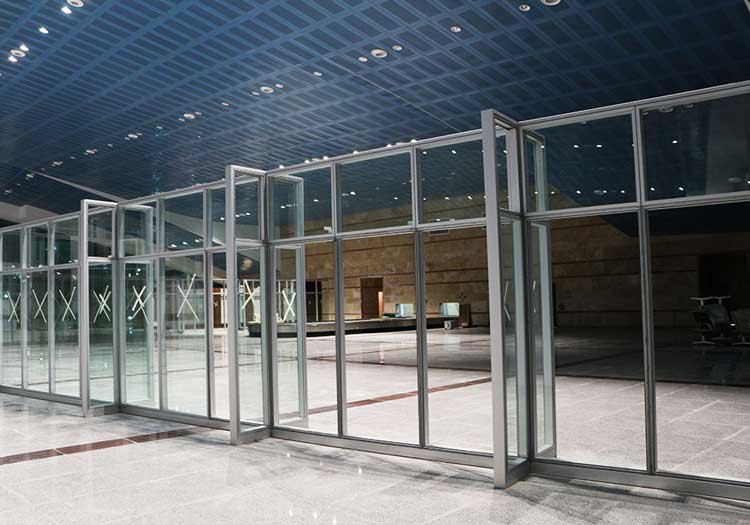 درب شیشه ای